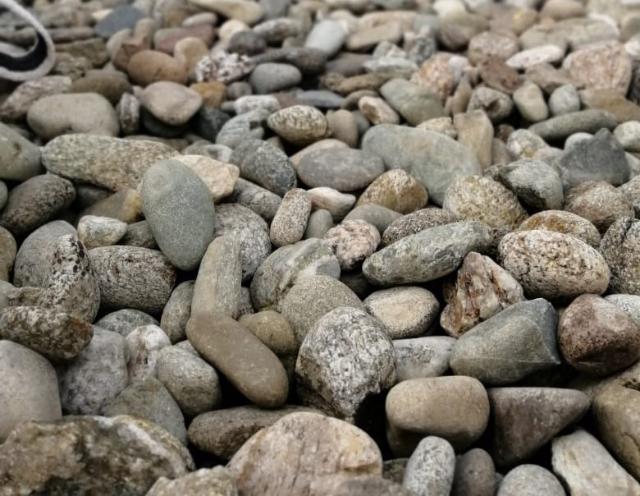 Галька речная пестрая (20-40 мм.)  купить в Красногорске от производителя, без посредников